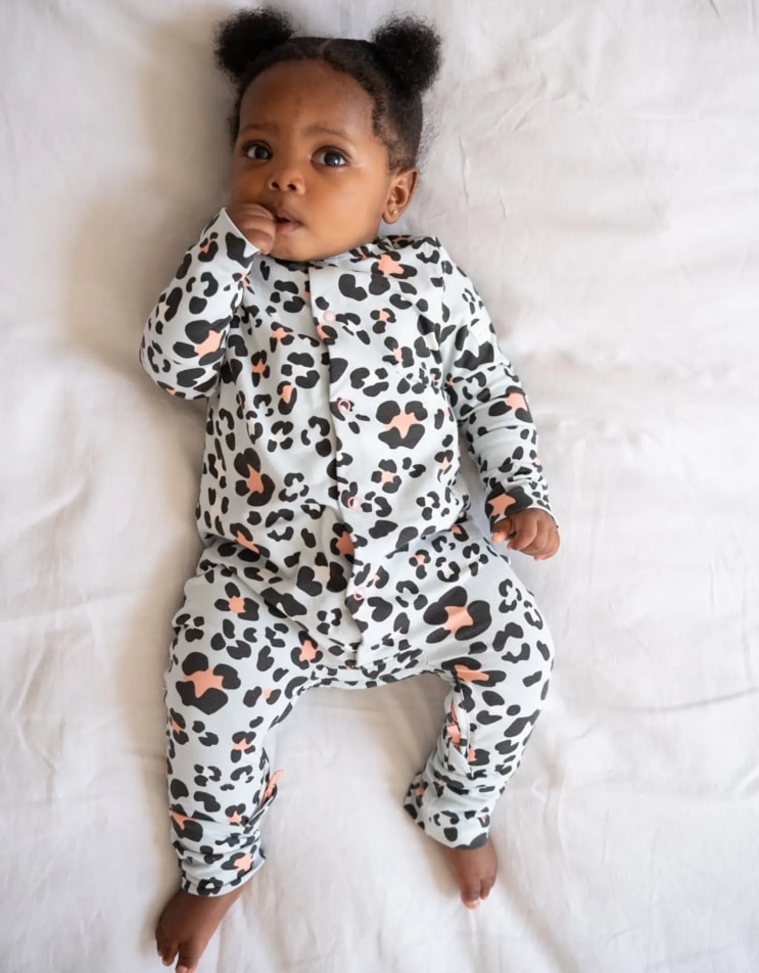 Store Seraphine Theodore | Easy Zip Organic Cotton Sleepsuit & Bib Set